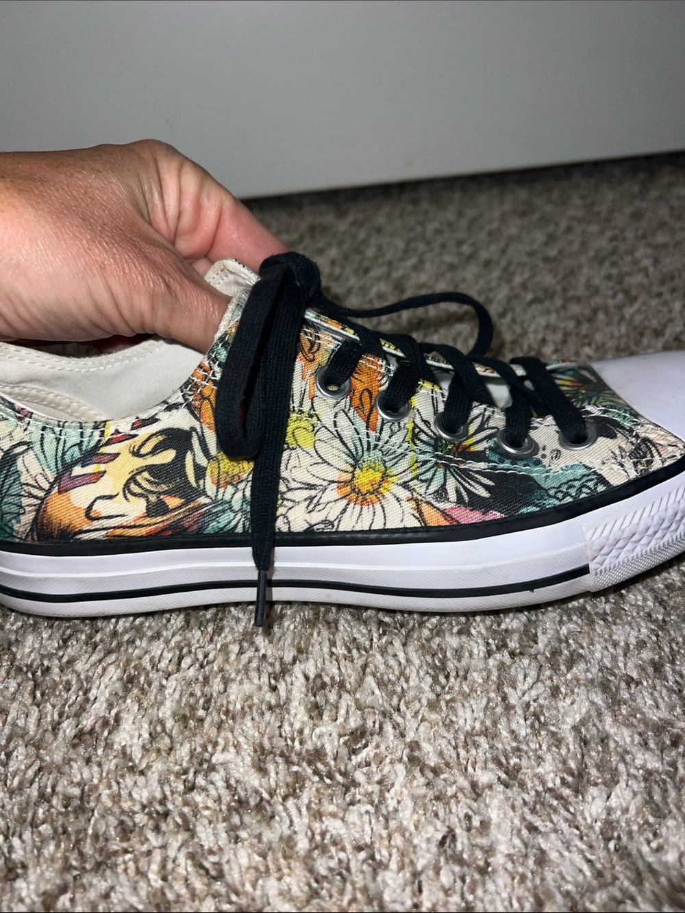 CONVERSE Floral Pop Art Low-Top Canvas Sneakers with Black laces Sz. 8 - Picture 7 of 14